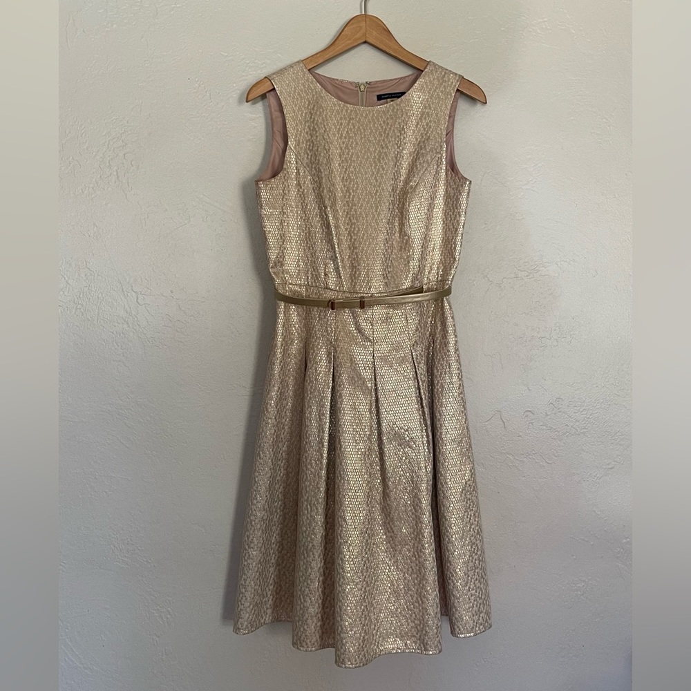 Tommy Hilfiger NWOT Gold Metallic Shimmer Belted Pleated Dress Size 4
